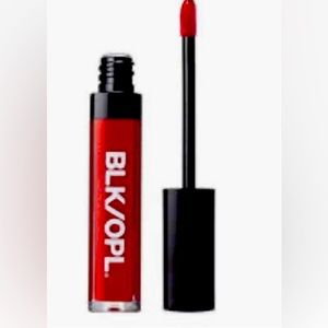 New. Lip gloss goes high def. Intense color Lightweight and highly pigmented,